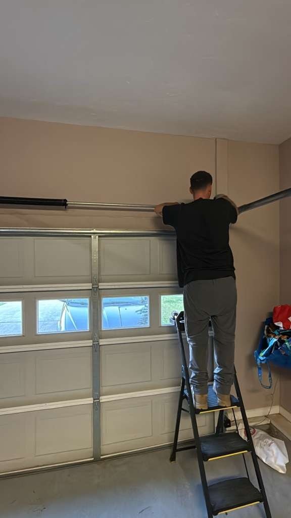 Garage door repair work, gallery photo 7
