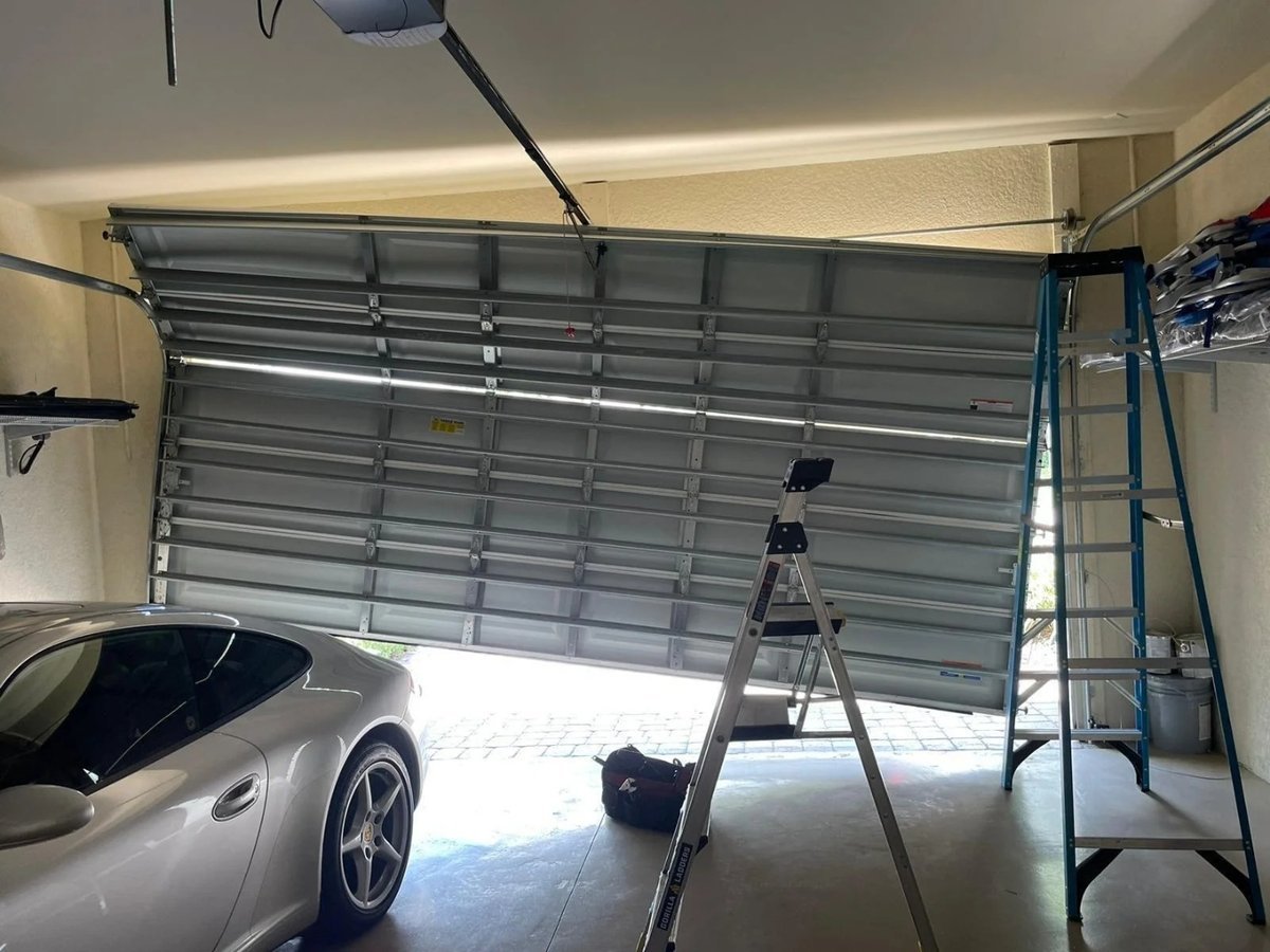 Garage door repair work, gallery photo 11